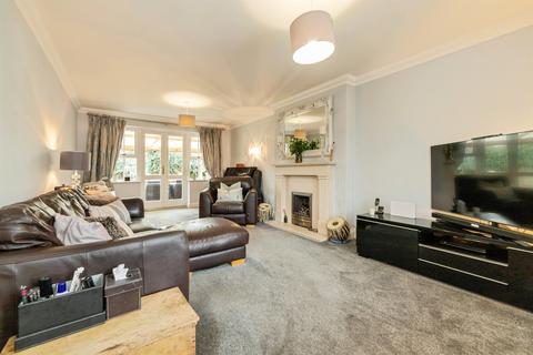 4 bedroom detached house for sale, Yew Tree Close, Walkern, Stevenage