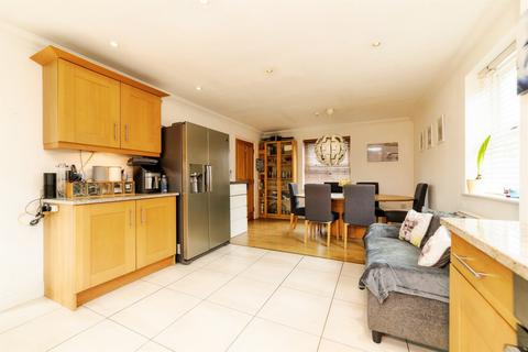 4 bedroom detached house for sale, Yew Tree Close, Walkern, Stevenage