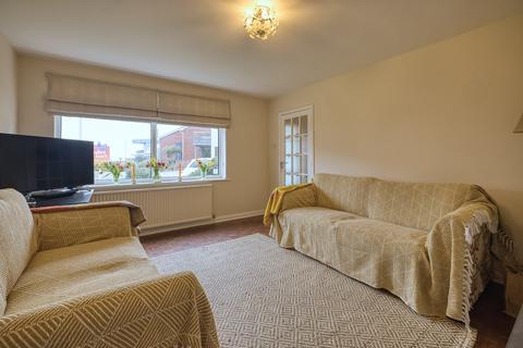 4 bedroom semi-detached house for sale, Dolphin Close, Broadstairs, CT10