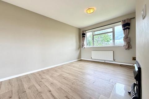 2 bedroom apartment for sale, North Way, Deanshanger, Milton Keynes, MK19