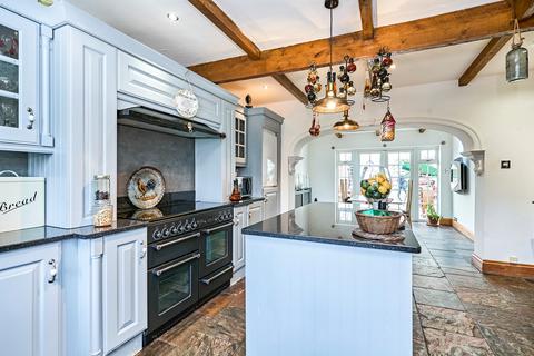 4 bedroom detached house for sale, Stourbridge Road, Penn, Wolverhampton