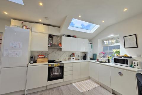 4 bedroom house to rent, Fredericks Place, London, N12
