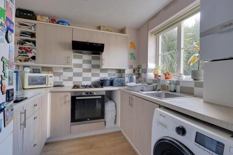 2 bedroom end of terrace house for sale, Snowberry Crescent, Denvilles, Havant