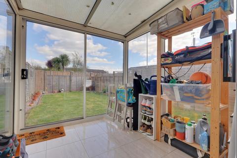 2 bedroom end of terrace house for sale, Snowberry Crescent, Denvilles, Havant