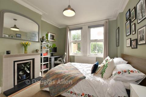 2 bedroom ground floor maisonette for sale, Warner Road, Walthamstow