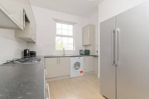 2 bedroom maisonette to rent, Fulham Road, Moore Park Estate, London, SW6