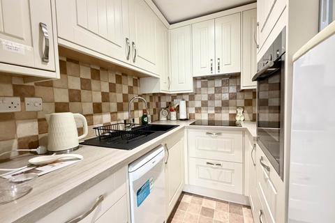 2 bedroom retirement property for sale, Glenorchy Court, Exmouth
