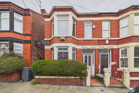 3 bedroom semi-detached house to rent, Oakdene Road, Wirral CH42