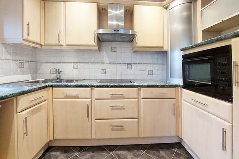 2 bedroom bungalow for sale, Pyrford Mews, Lymington SO41
