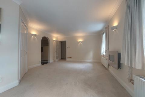 2 bedroom bungalow for sale, Pyrford Mews, Lymington SO41