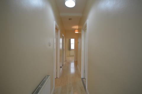 2 bedroom flat to rent, Handel Parade, Whitchurch Lane, Edgware