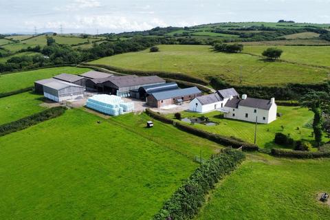 3 bedroom farm house for sale, Sylen Road, Pontyberem, SA15