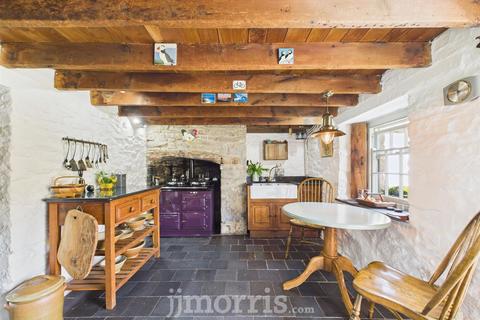 3 bedroom farm house for sale, Sylen Road, Pontyberem, SA15