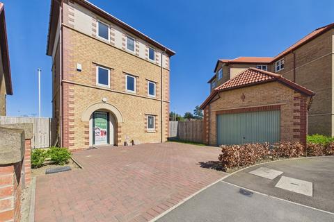 4 bedroom detached house for sale, Jeremiah Drive, Darlington