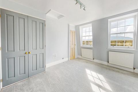2 bedroom flat for sale, Lansdown Place, Cheltenham