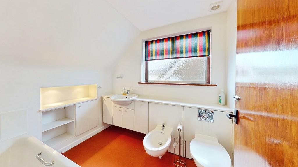 House in Cheltenham - View 4