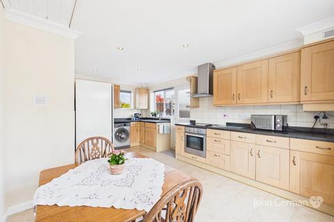 3 bedroom detached bungalow for sale, Newton Road, Winshill