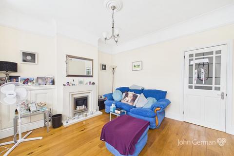 2 bedroom end of terrace house for sale, Branston Road, Burton-on-Trent
