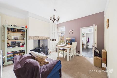 2 bedroom end of terrace house for sale, Branston Road, Burton-on-Trent