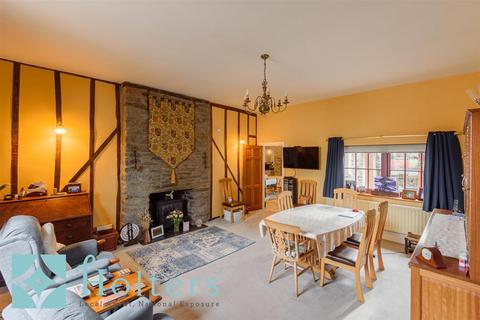 4 bedroom semi-detached house for sale, Ffrydd House, Bridge Street, Knighton