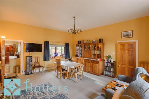 4 bedroom semi-detached house for sale, Ffrydd House, Bridge Street, Knighton