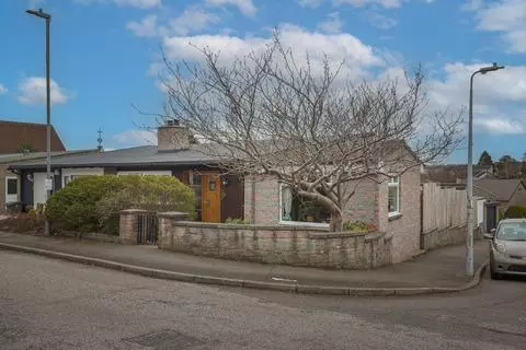 3 bedroom semi-detached bungalow for sale