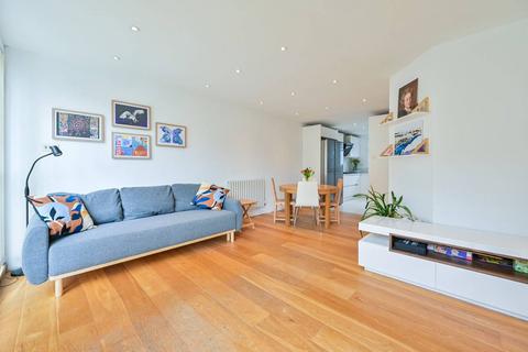 4 bedroom flat to rent, Marylee Way, Kennington, London, SE11