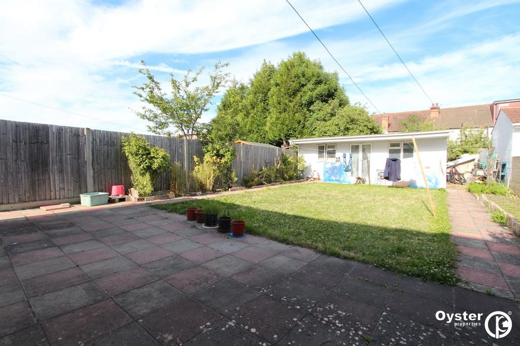 House in London, London Borough of Brent - View 4