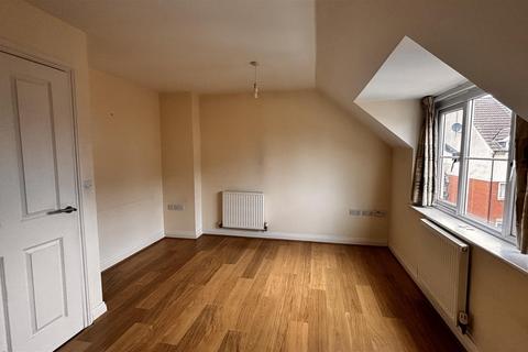2 bedroom apartment for sale, Pollards Way