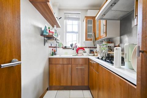 2 bedroom flat for sale, Goodwood Court, Devonshire Street, London, W1W