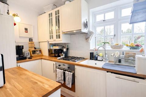 2 bedroom apartment for sale, Falloden Way, Hampstead Garden Suburb, NW11