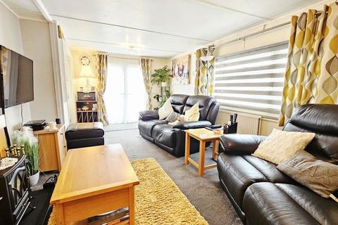 2 bedroom property for sale, Green Lane Park Homes, Hereford HR4