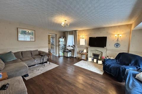 4 bedroom detached house for sale, Charleston Road, Penrhyn Bay