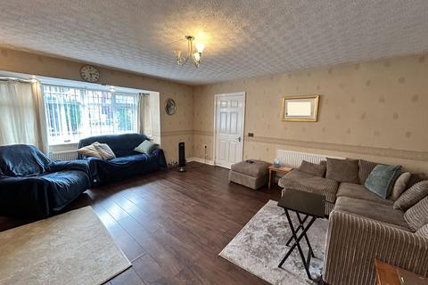 4 bedroom detached house for sale, Charleston Road, Penrhyn Bay