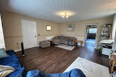 4 bedroom detached house for sale, Charleston Road, Penrhyn Bay