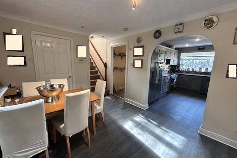 4 bedroom detached house for sale, Charleston Road, Penrhyn Bay