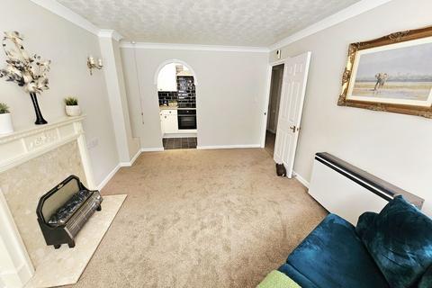 1 bedroom retirement property for sale, Midland Drive, Sutton Coldfield, B72 1TU