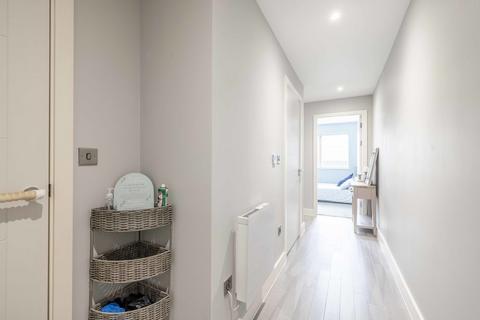 2 bedroom apartment for sale, 40 Stoke Road, Slough