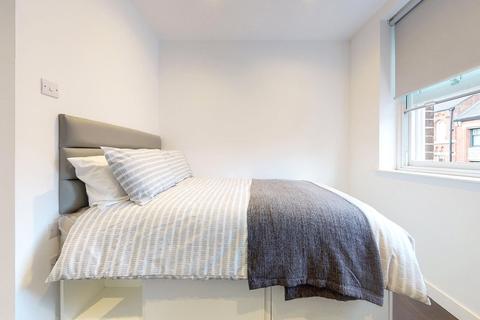 2 bedroom apartment to rent, Apt 34, Park Square Residence, 21 Park Square South LS1