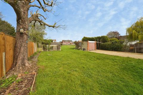 4 bedroom detached house for sale, Hucclecote Road, Brockworth, Gloucester, Gloucestershire, GL3