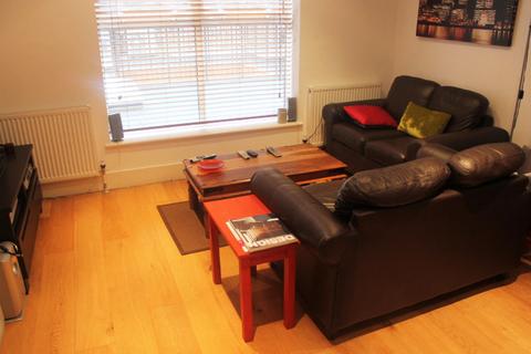 1 bedroom apartment to rent, Holloway Road, London