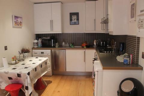 1 bedroom apartment to rent, Holloway Road, London