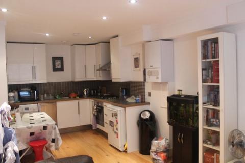 1 bedroom apartment to rent, Holloway Road, London