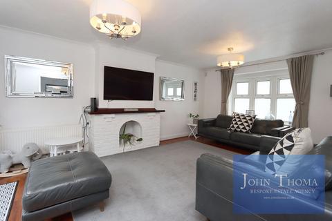 4 bedroom detached house for sale, Emmaus Way, Chigwell IG7