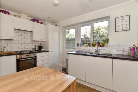 3 bedroom end of terrace house for sale, Mulberry Gardens, Worthing BN12