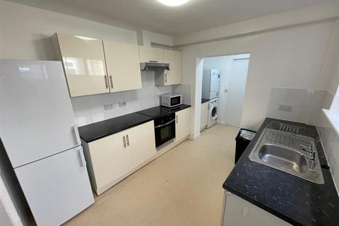 4 bedroom terraced house to rent, Sedgwick Street, Cambridge CB1