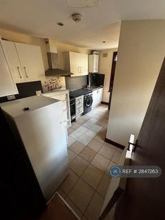 2 bedroom flat to rent, Cameron Road, Ilford, IG3