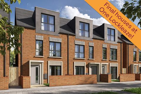 3 bedroom townhouse for sale, Plot 147, Brinkworth at One Lockleaze, One Lockleaze BS7