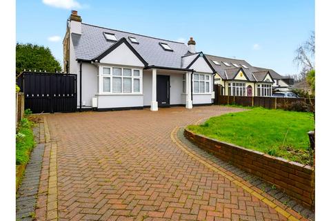 5 bedroom detached bungalow for sale, Erith Road, Bexleyheath, DA7