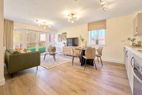 2 bedroom apartment for sale, Plot 851, The Quainton - 2 Bedroom Apartment at Saddlers Reach, Kingsmead Avenue PO19